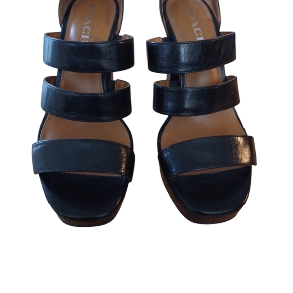 Coach - Picture 2 of 8